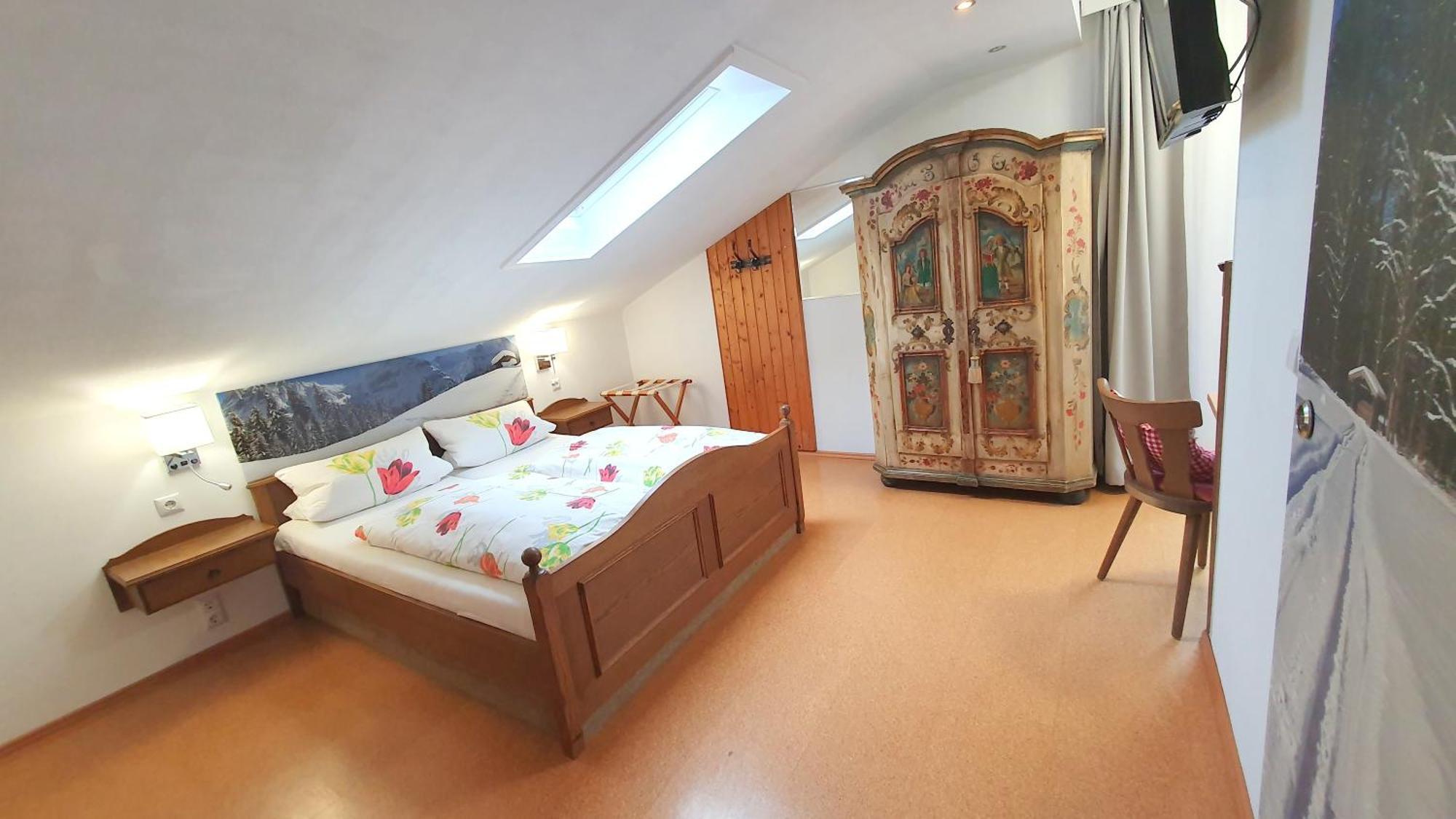 Hotel Garni Haus Alpine - Chiemgau Karte Inkl Ruhpolding Bagian luar foto