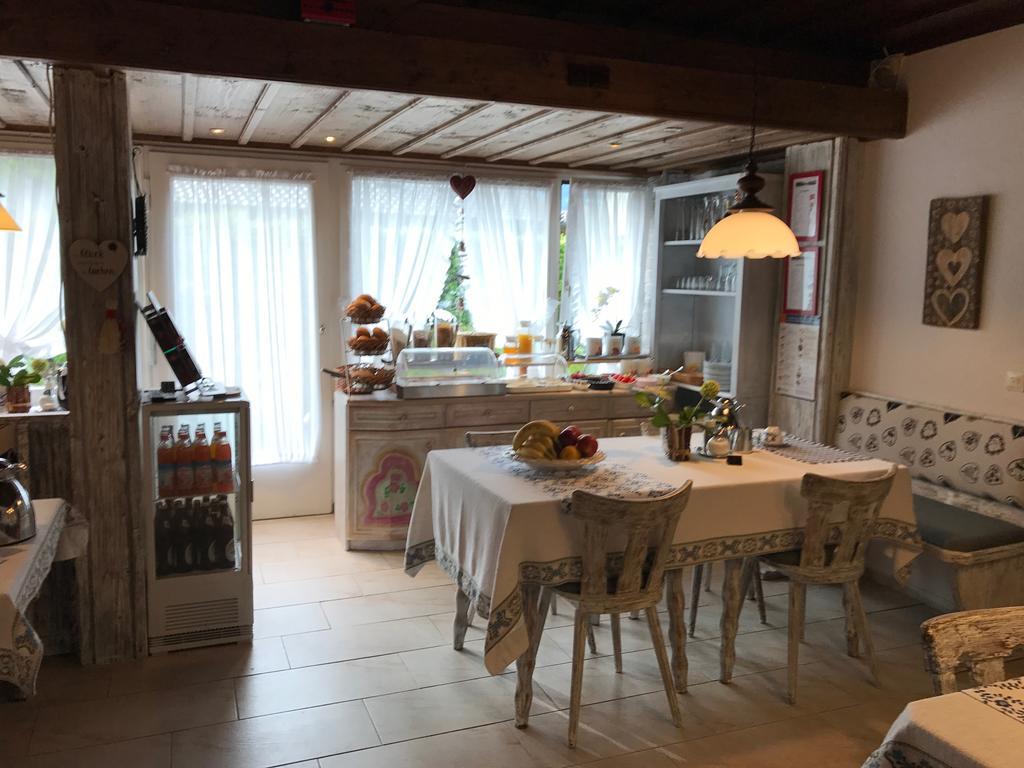Hotel Garni Haus Alpine - Chiemgau Karte Inkl Ruhpolding Bagian luar foto
